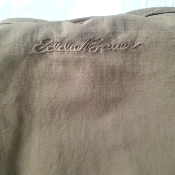 Men's Eddie Bauer's Vest in Tan Size Large Plenty of Pockets - Picture 4 of 4